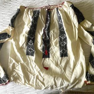 Hungarian embroidered vintage peasant blouse